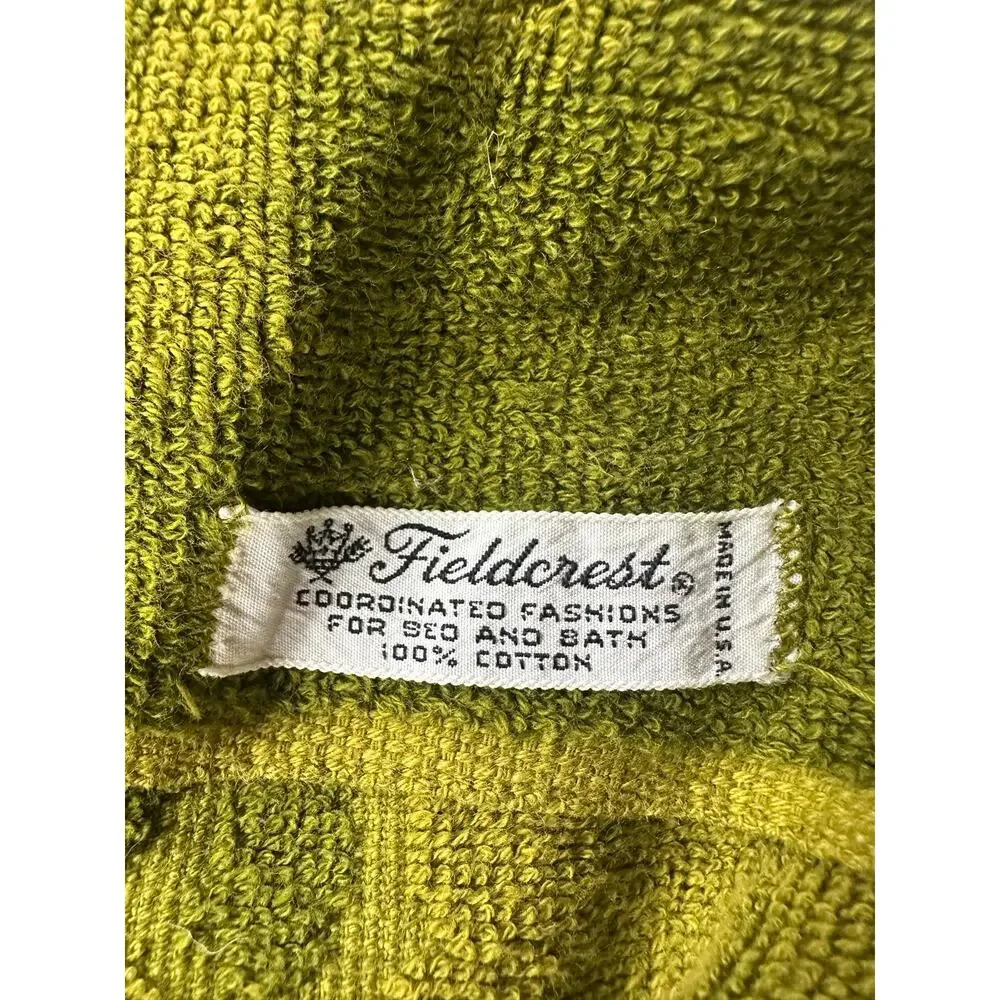 Vintage Fieldcrest BATH TOWEL avocado green seashell motif two tone fringe 60s